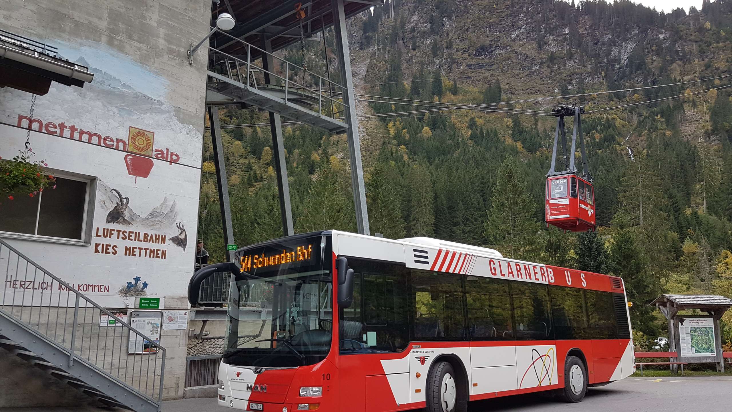 Mit der Buslinie 544 zur Luftseilbahn Kies-Mettmen